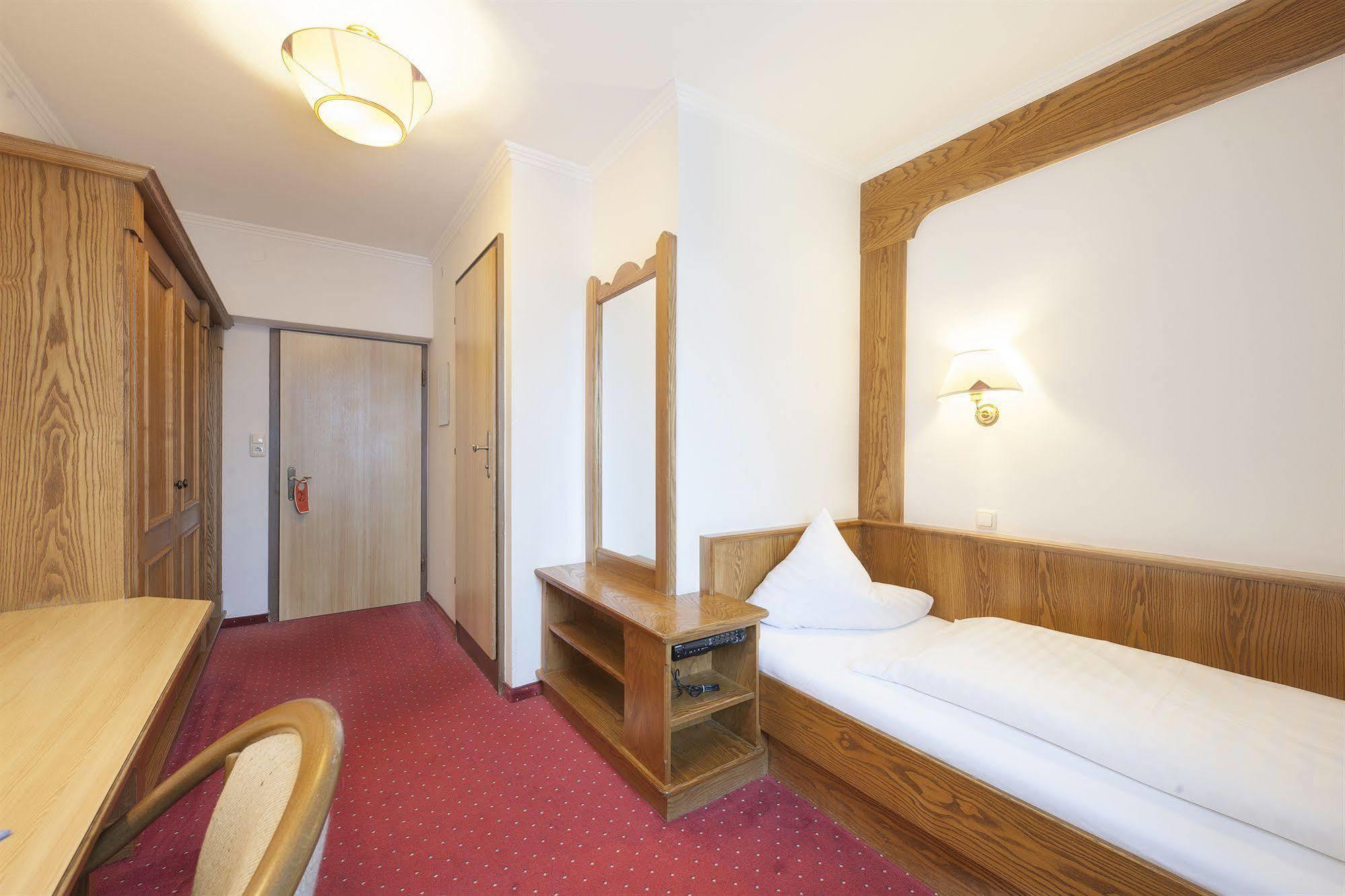 Hotel Goldener Löwe Kufstein