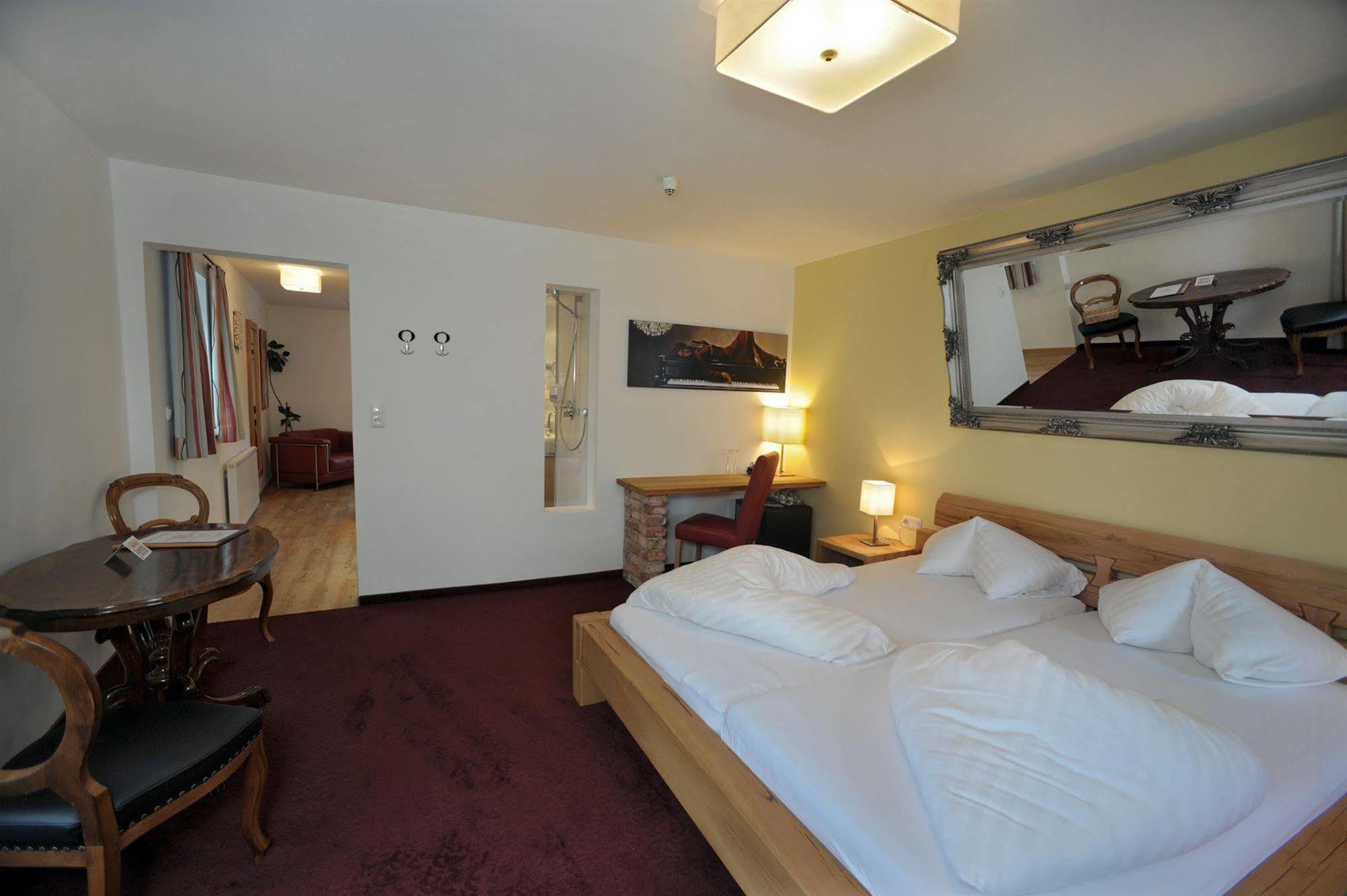 Goldener Lowe Hotel 3*